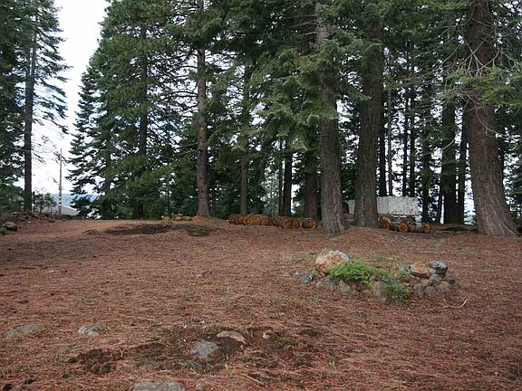 3rd image of 1305 Lassen View Dr