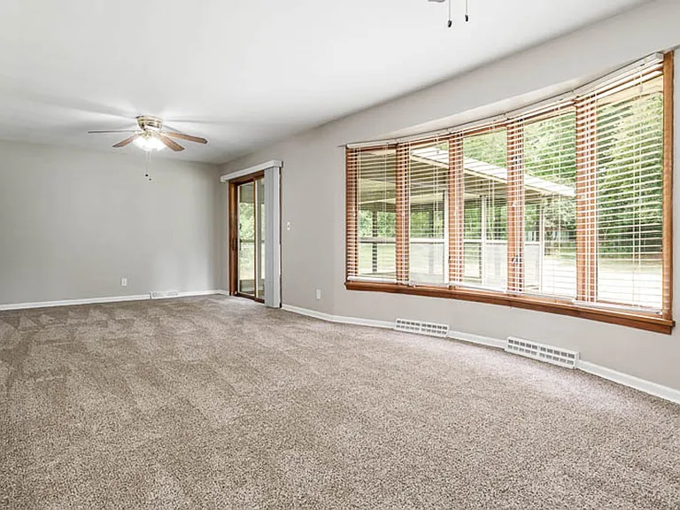 3979 Elva Ln — Photo 6