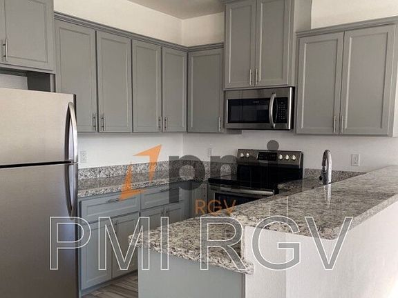 3rd image of 808 W Carmel Ave APT 3