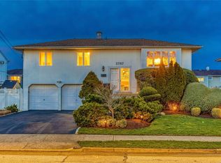 2787 Riverside Dr, Wantagh, NY 11793