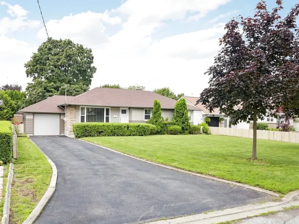 27 Patricia Dr, Saint Catharines, ON L2M 4P2