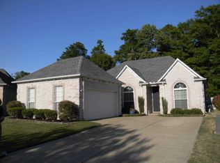 288 Fountain River Dr, Memphis, TN 38120
