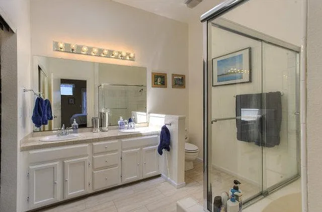 453 Cork Harbour Cir — Photo 11