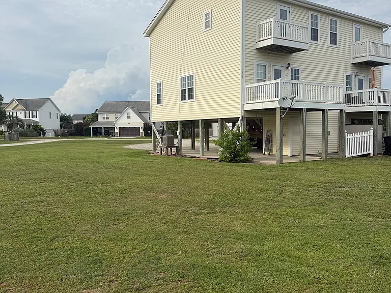 290 Twin Oaks Dr #B — Photo 6