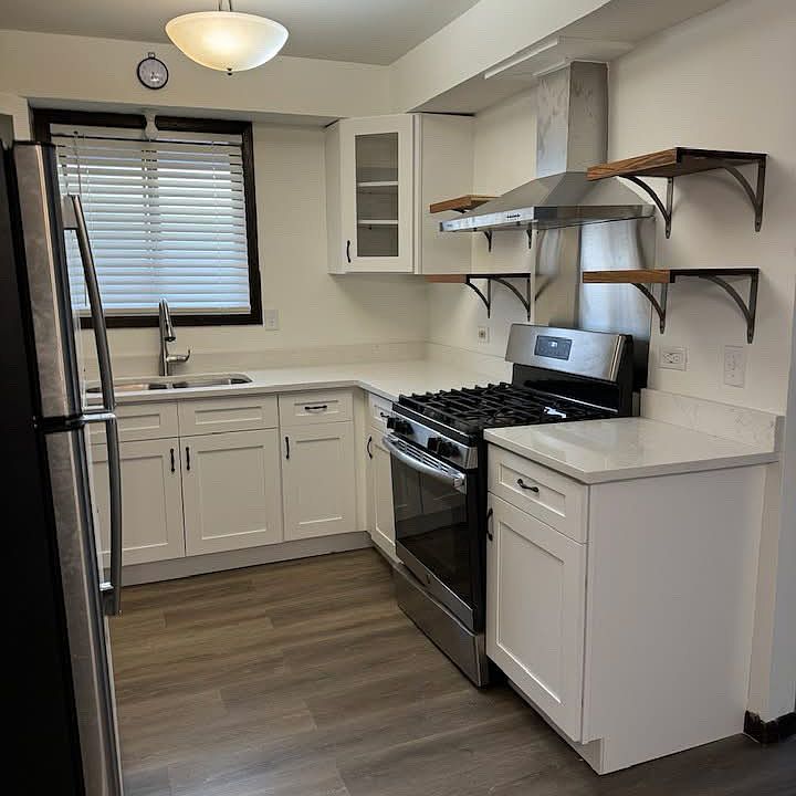 1st image of 15740 Lake Dr #2CL