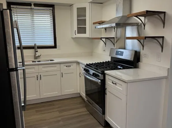 15740 Lake Dr #2CL, Oak Forest, IL 60452