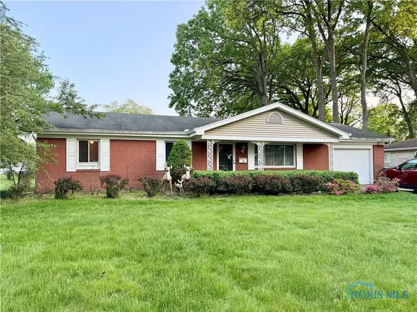116 Oak St, Swanton, OH 43558