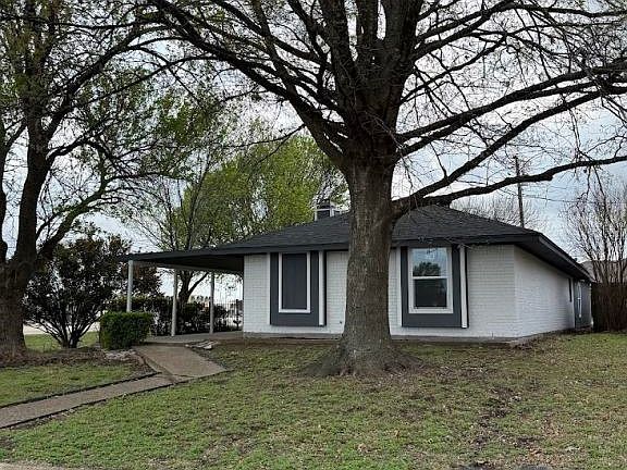 3rd image of 1419 Chapel Downs Rd