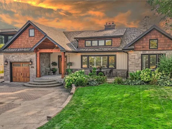 60 Mountain Brow Blvd, Hamilton, ON L8T 1A4