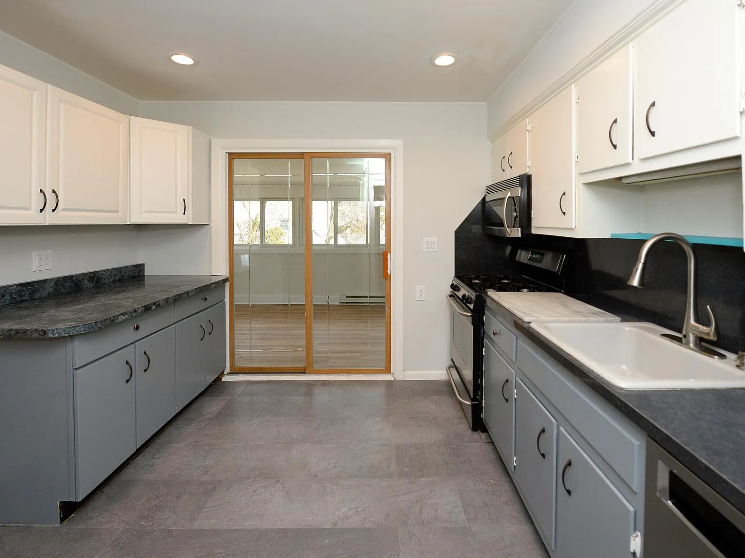 43 Spruce Ave — Photo 4