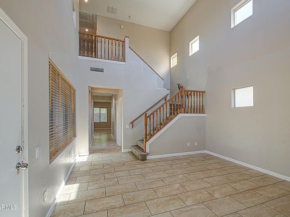 4th image of 9131 W HUBBELL Street