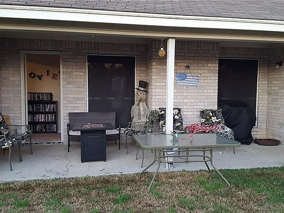 4th image of 805 Amber Dr