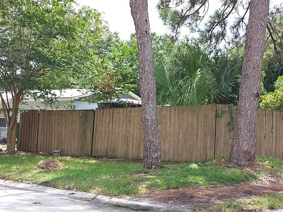 4th image of 600 Cedarwood St N