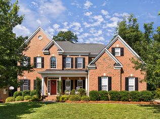 9136 Kensington Forest Dr, Harrisburg, NC 28075