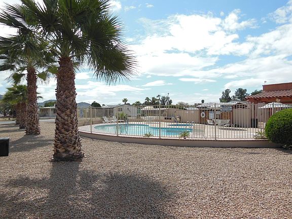 Community pool and spa