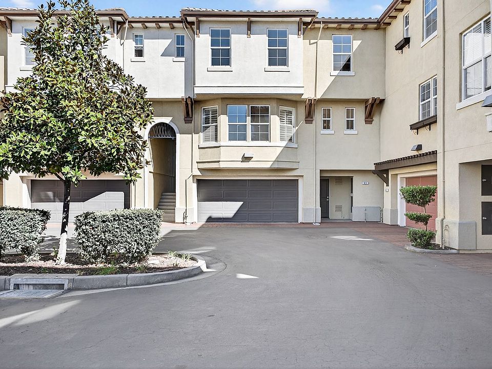 1st image of 83 Matisse Ct