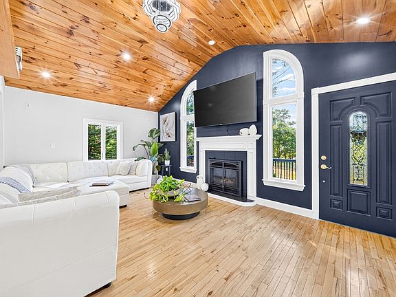 3rd image of 24 Miller Rd