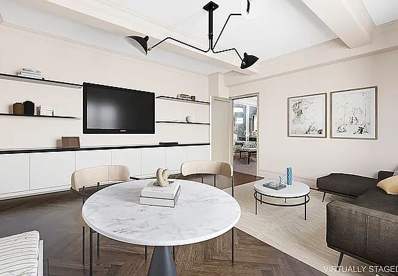 4th image of 15 W 81st St #3E