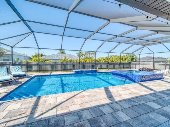 1528 NW 24th Pl, Cape Coral, FL 33993