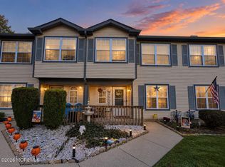 4 Shearwater Holw #4, Bayville, NJ 08721