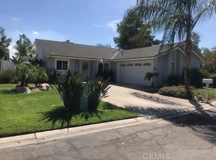 8027 Kenton Ct, Highland, CA 92346