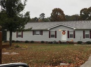 152 Overlook Valley Dr, Alto, GA 30510