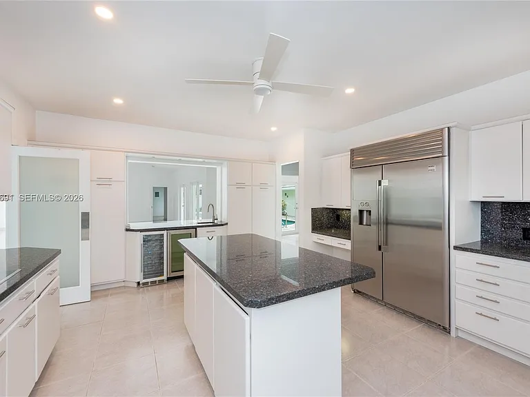 141 Cape Florida Dr — Photo 7