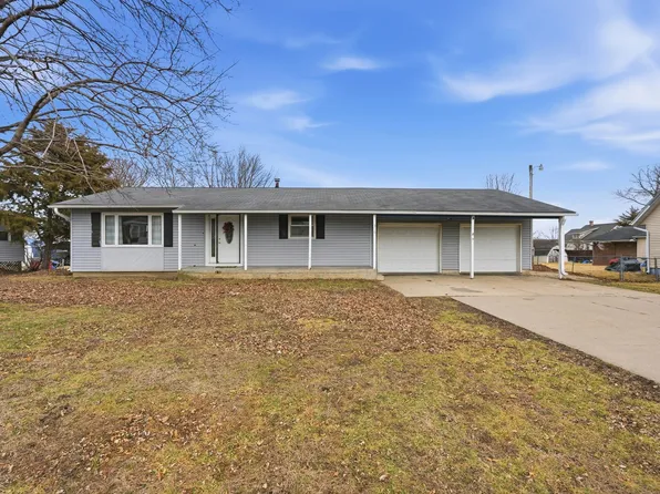 310 Vine St, Wilton, IA 52778