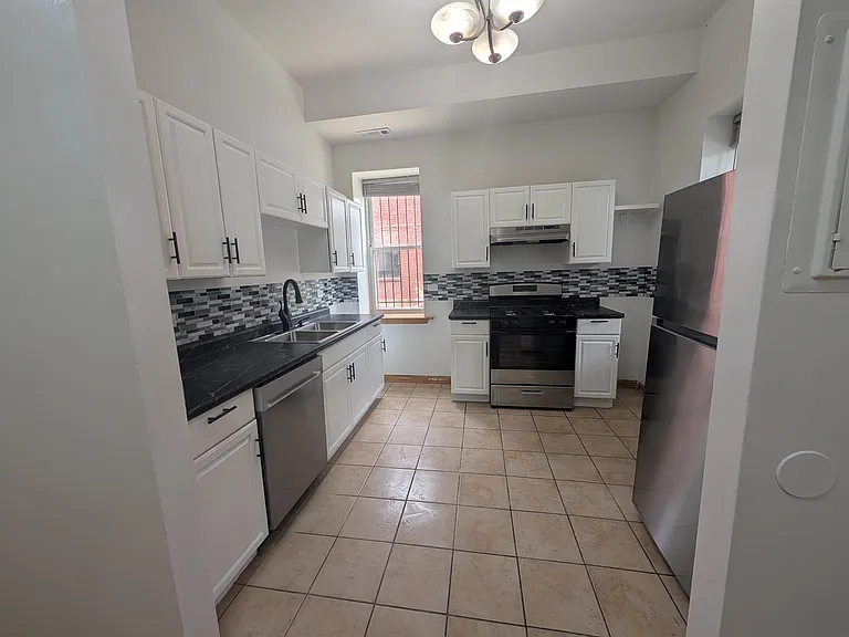 3212 W Warren Blvd #1 — Photo 3