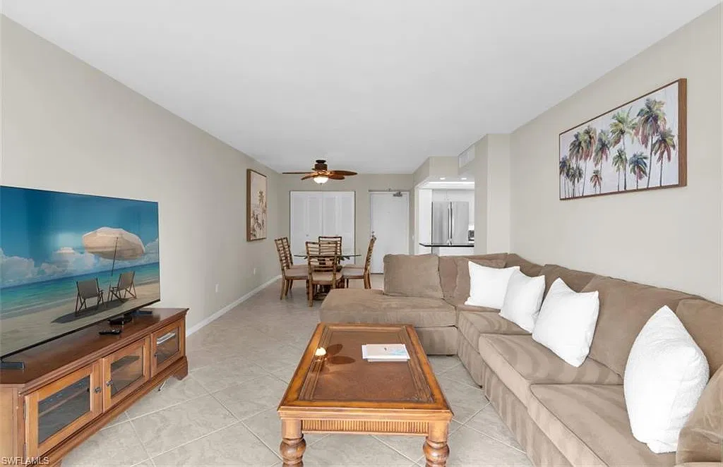 2 bed, 2.0 bath, 1010 sqft, $4,150 — Photo 4