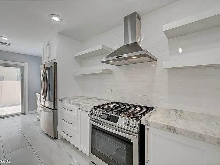 6457 Abbey Door Ct — Photo 7