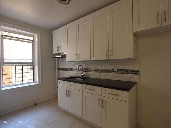 4th image of 74 Gatling Pl APT 5G