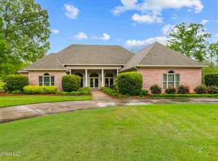 477 Wimbledon Dr, Brandon, MS 39047