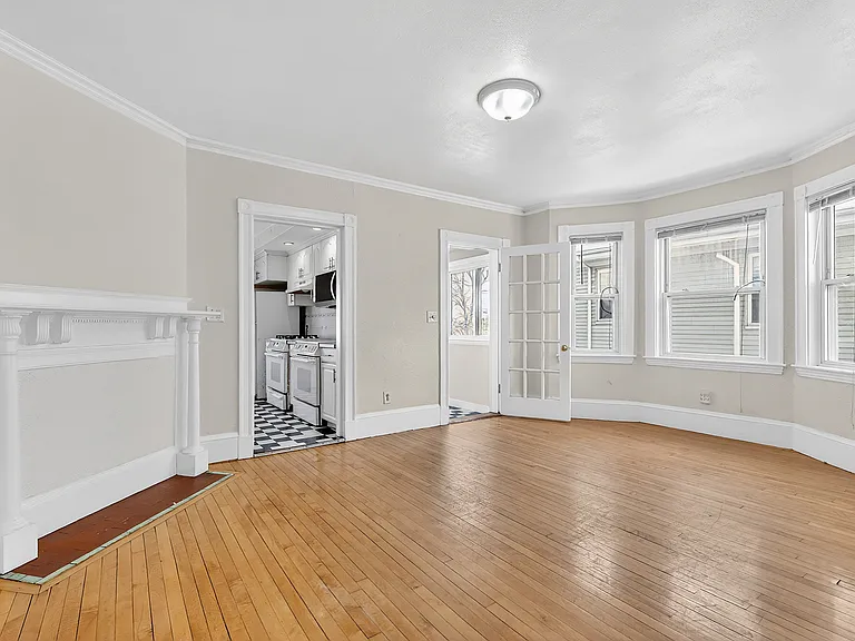 36 Mapleton St — Photo 8