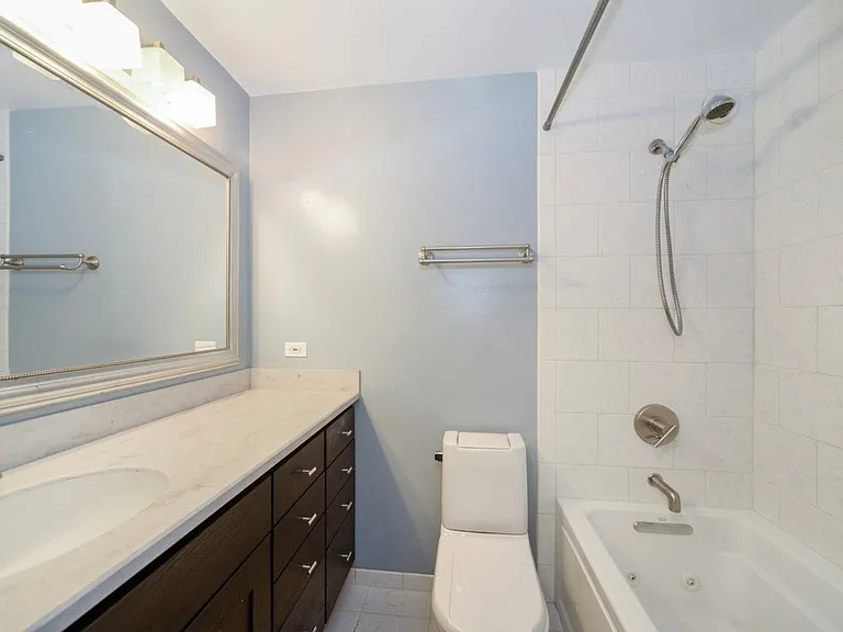 211 E Ohio St #1021 — Photo 13