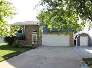 201 S Steven St, Worthing, SD 57077