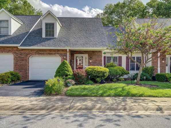 12 Cherokee Ridge Ct #12, Johnson City, TN 37604