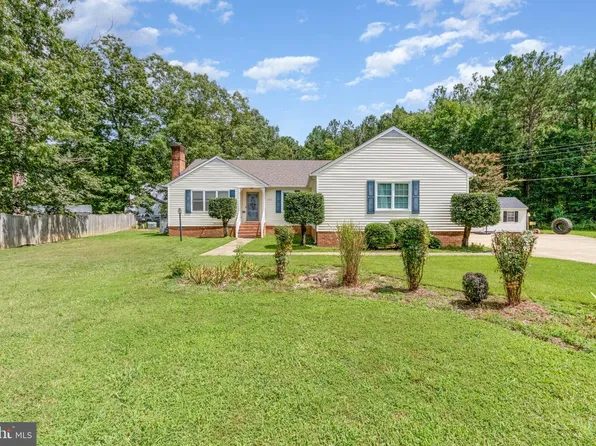 5212 Farmcrest Cir, Prince George, VA 23875