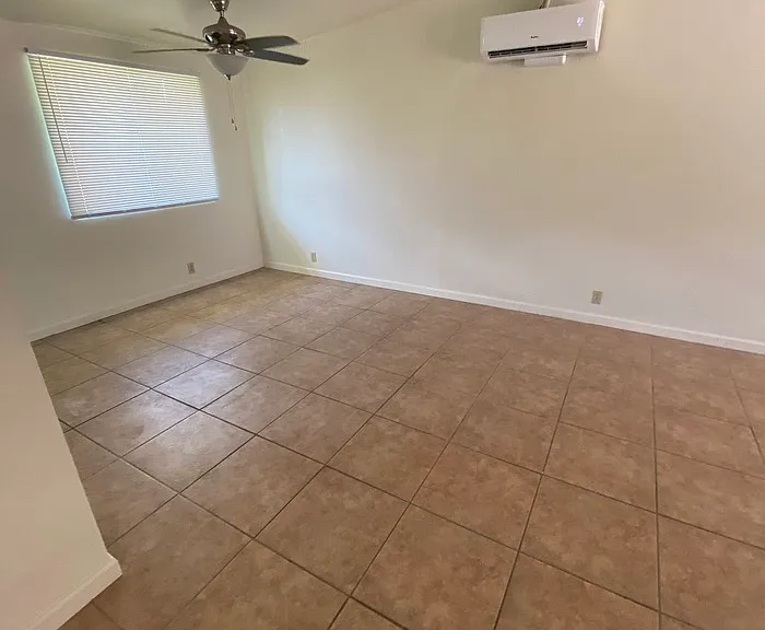4258 E North St — Photo 5