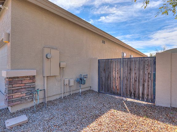 4th image of 43473 W Askew Dr