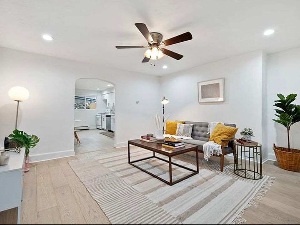 1st image of 3832 Acorn St