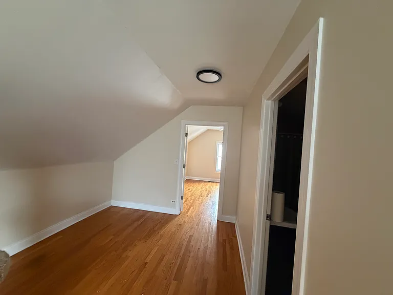 2154 W 22nd Pl — Photo 2