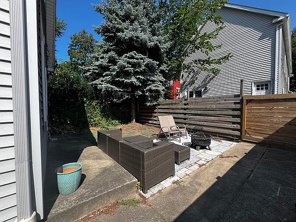 4th image of 1417 Auburn Ave #3