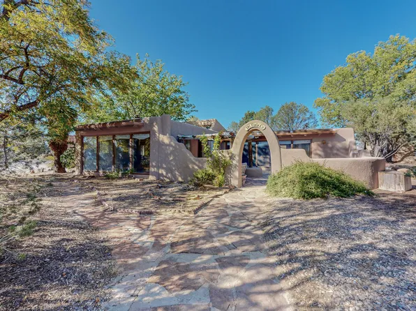 701 Fiala Ct, Rio Communities, NM 87002