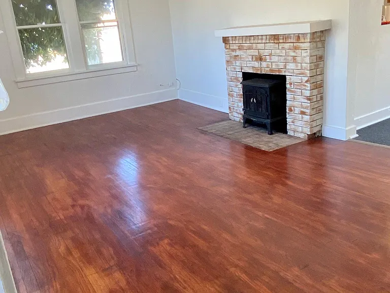 107 W Alder St — Photo 8