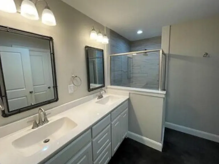 428 E Nelson St — Photo 10
