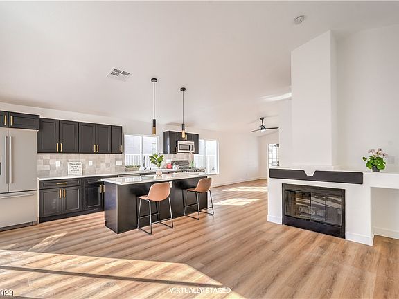2nd image of 131 Arbor Creek Ct