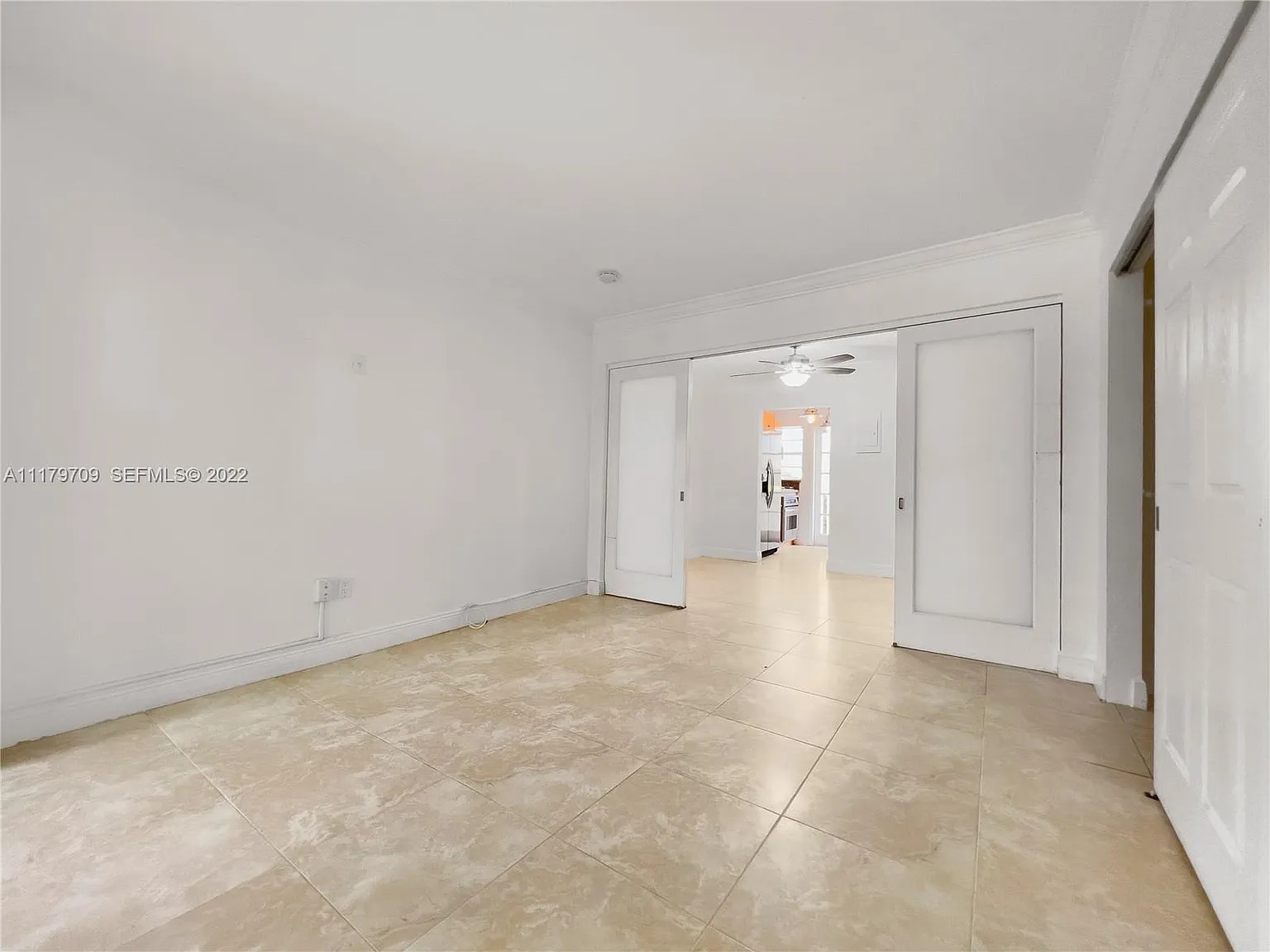 1 bed, 422 sqft, $1,800 — Photo 2