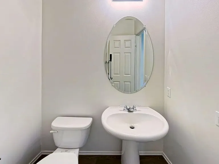 15136 Audrey Dr — Photo 8