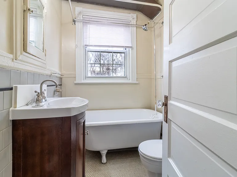 316 Tilden St #C — Photo 12